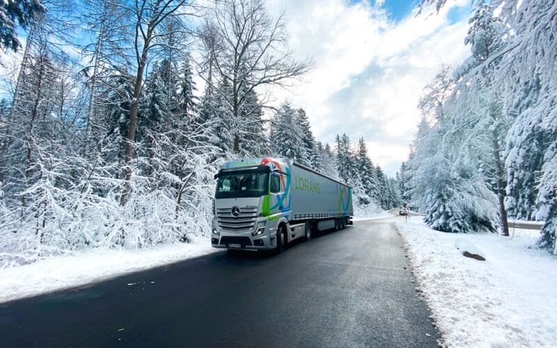 LKW Lorang im Schnee